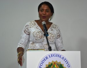 Juíza Mariana Marinho Machado recebe título de Cidadã Honorária de Itainópolis